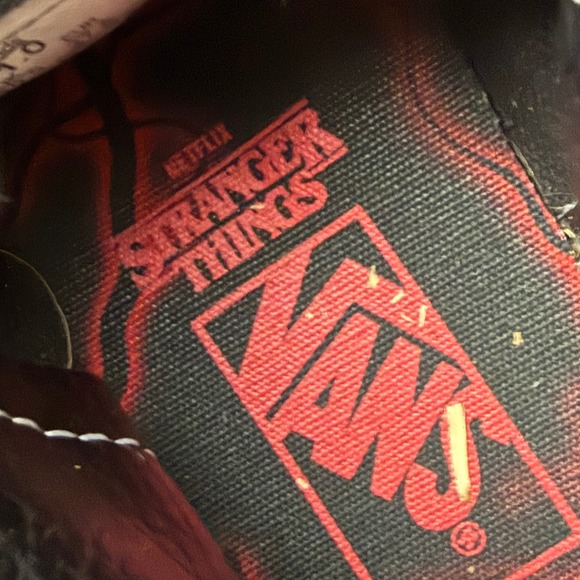Vans Sk8 Hi Stranger Things Kids Youth size 11 Friends Don't Lie Shoes Sneakers - Picture 10 of 10